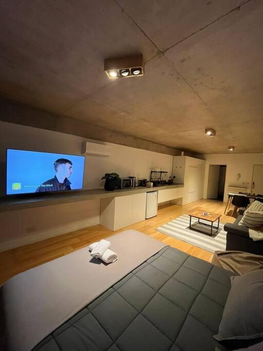 Soler Con Balcon Apartment *